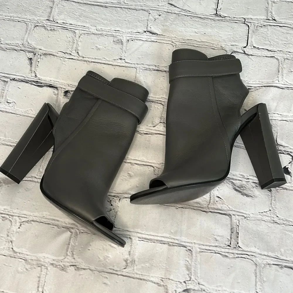 * Vince Gray leather chunky peep toe heels with side zipper